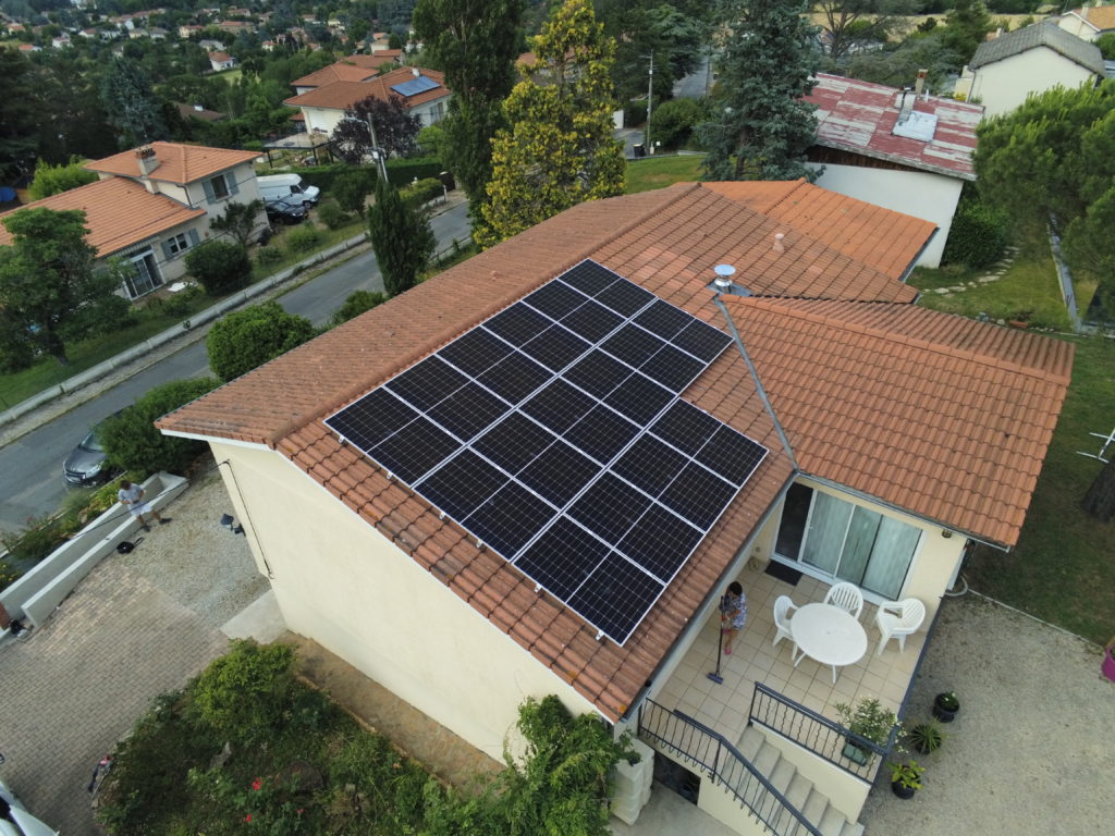 Installation maison avec panneaux solaires