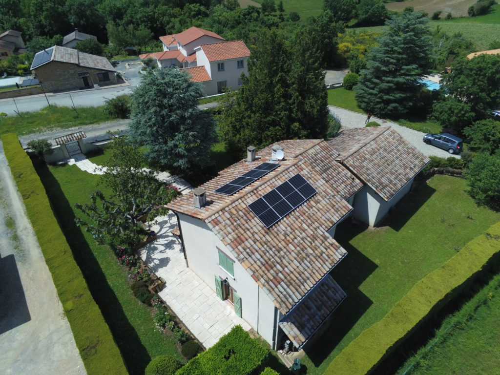 maison équipée dans système photovoltaïque