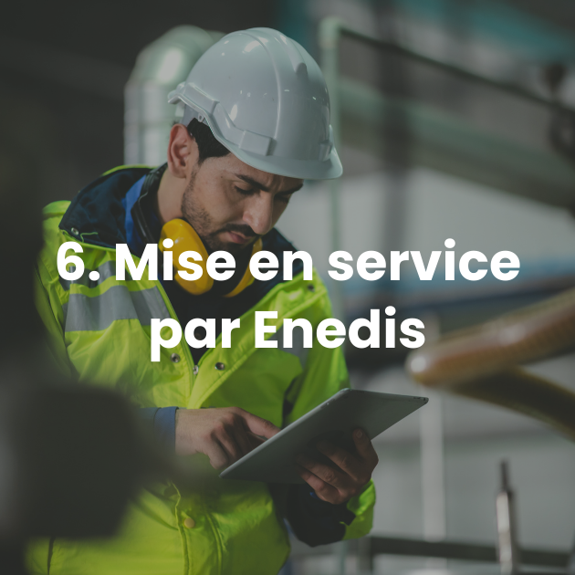 Photo d'un employé Enedis pour illustrer la mise en service de l'installation par Enedis